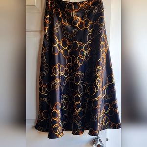 S.L.B. petite brown skirt with chain pattern
